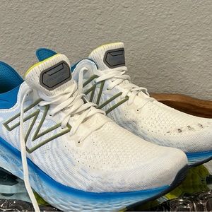 New Balance men’s Fresh Foam running shoe size 10.5 D white/helium